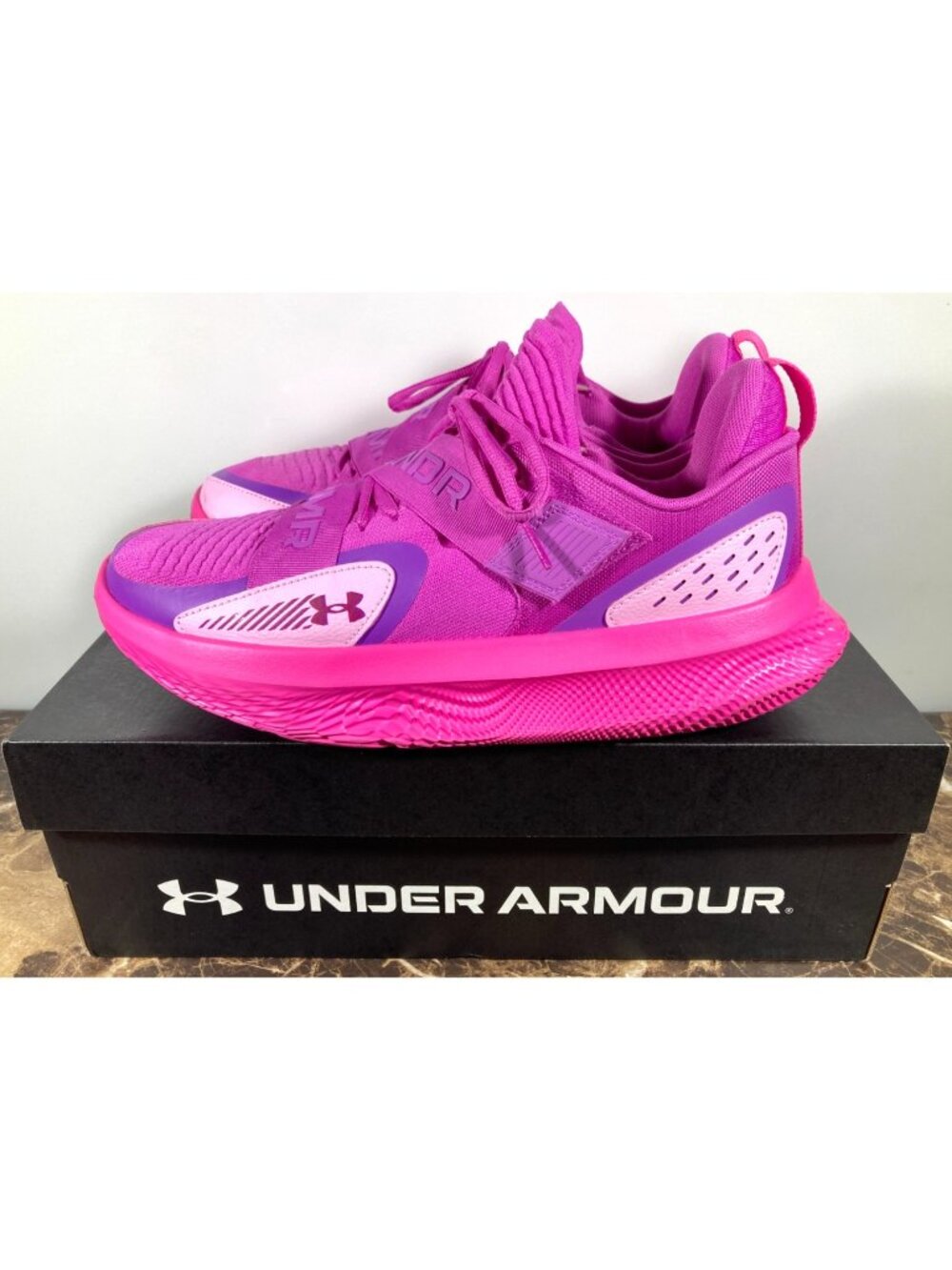 Under Armour UA Flow FUTR X 4 Mens 11.5 Womens 13 Magenta Pink 3027639‑500